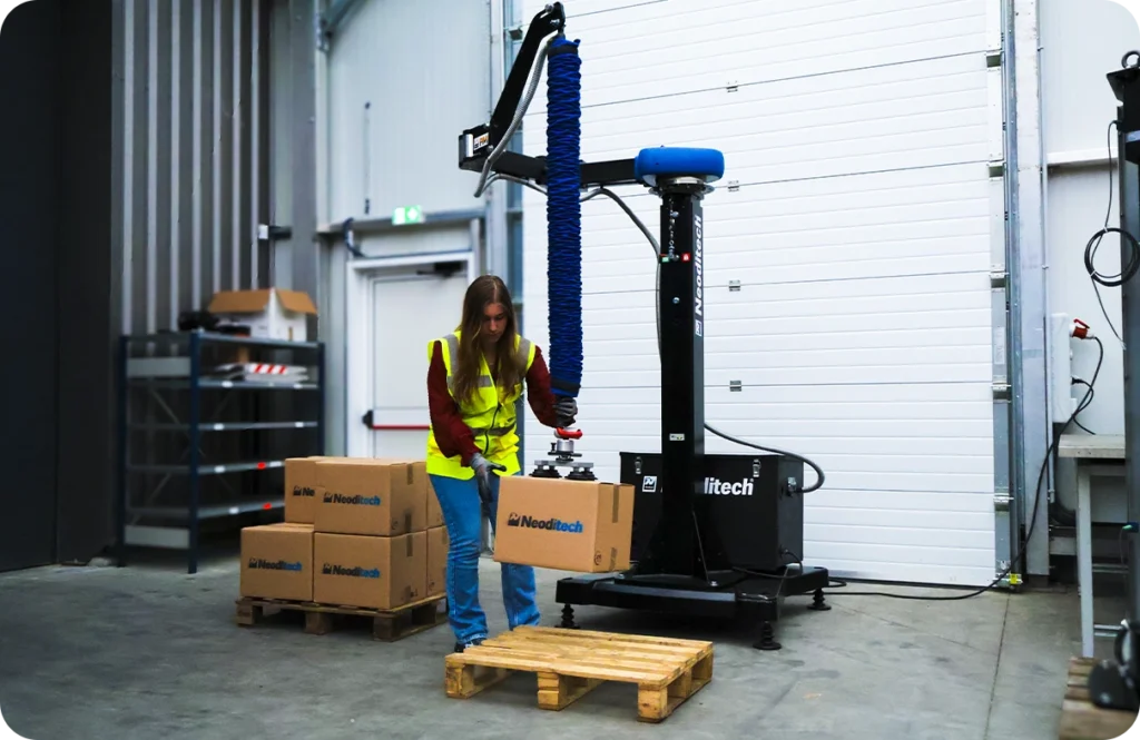 Lifting jib crane solution by an ergonomic material handling distributor Europe